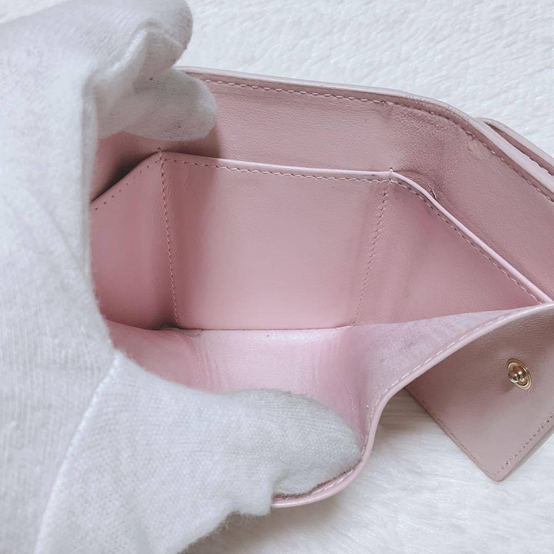 ♡希少♡現行♡ミュウミュウ 三つ折り財布 ピンク エンボス コンパクトウォレット