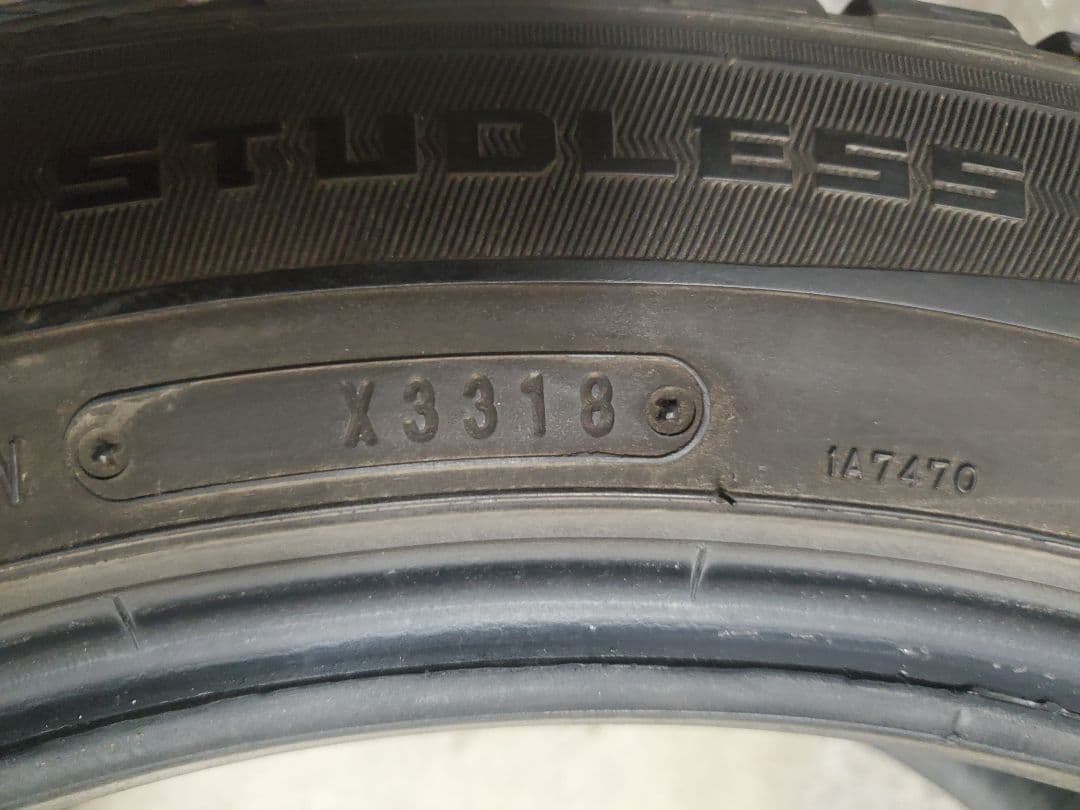DUNLOP 235/50R18 (2本) スタッドレスタイヤ