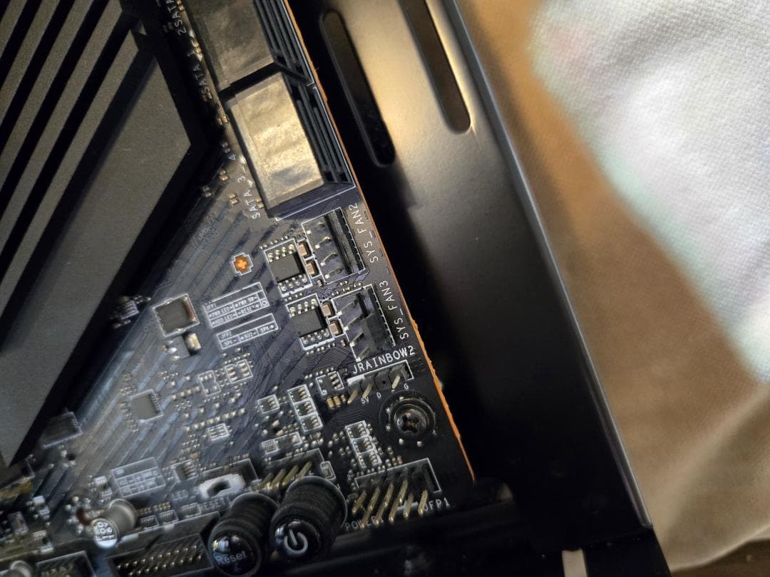 Ryzen 5900X (12コア24スレッド), Crusial 32GB