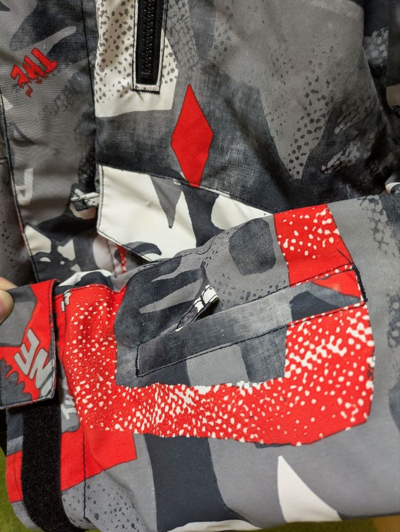 Quiksilver スノーボードウェア 上下セット Mサイズ