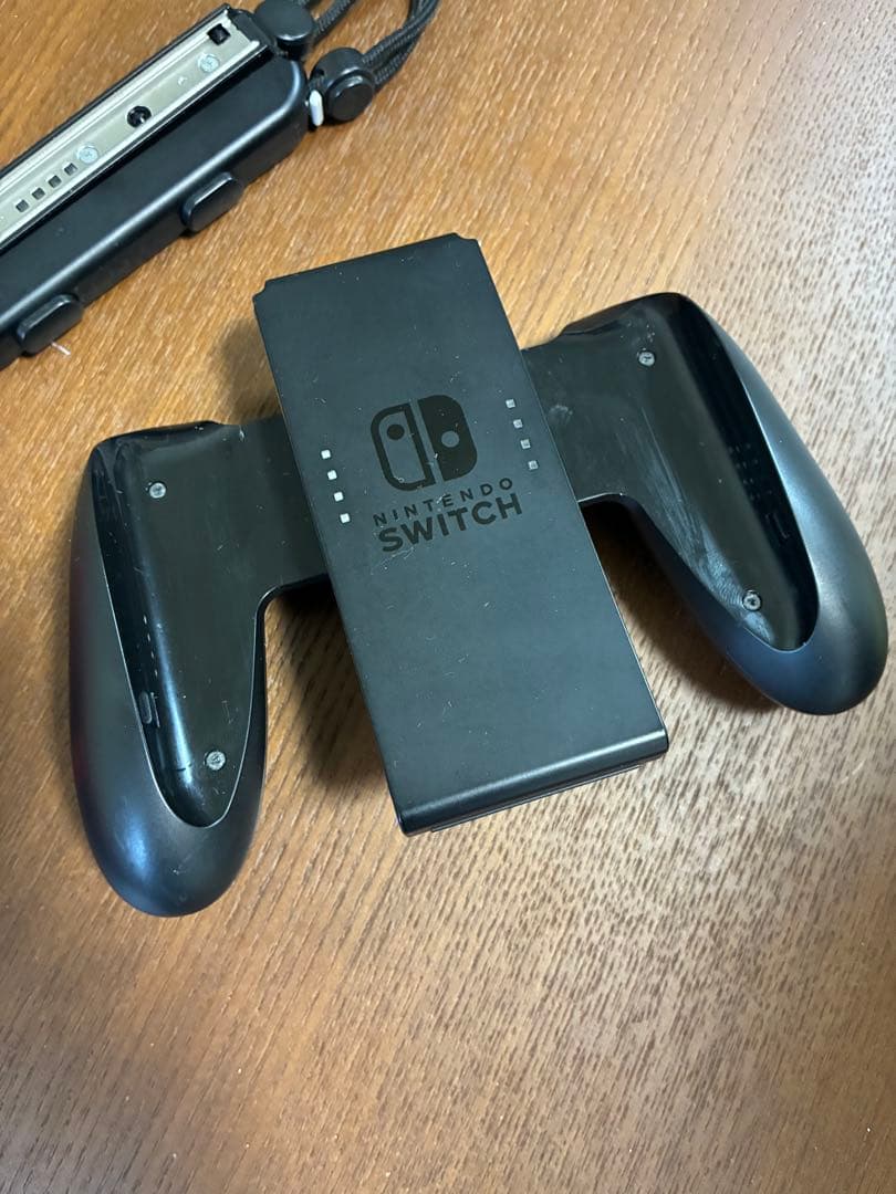 Nintendo Switch レッド 本体 充電器付き　8点セット
