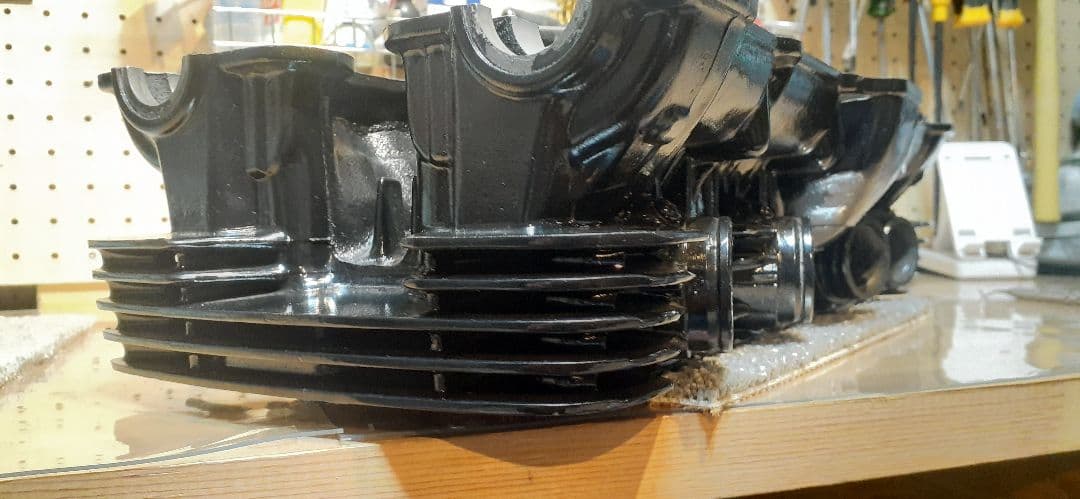 CB750F　CB750FBB　シリンダーヘッド　再塗装品