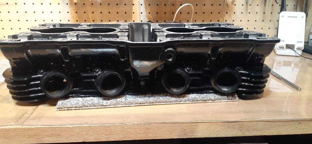 CB750F　CB750FBB　シリンダーヘッド　再塗装品