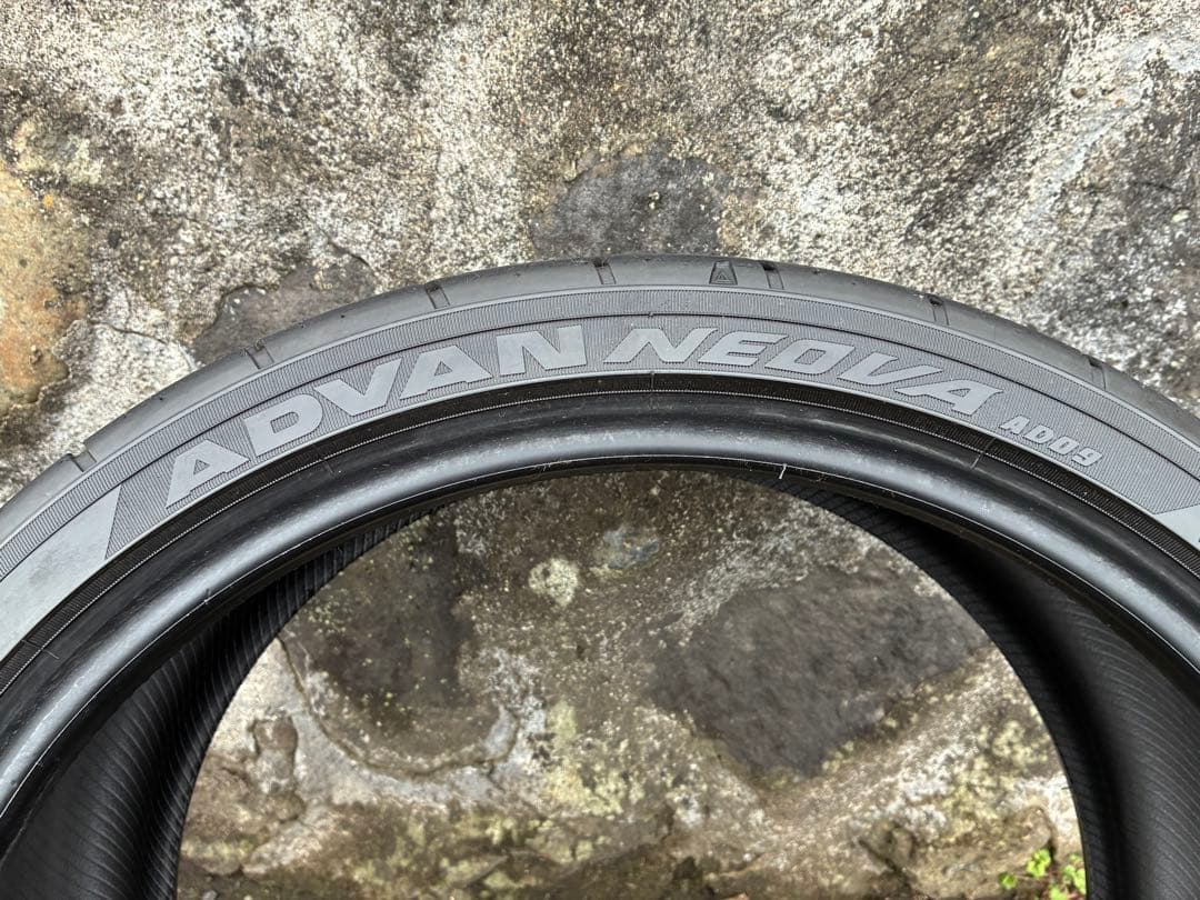 送料込み　タイヤ２本　YOKOHAMA ADVAN NEOVA AD09