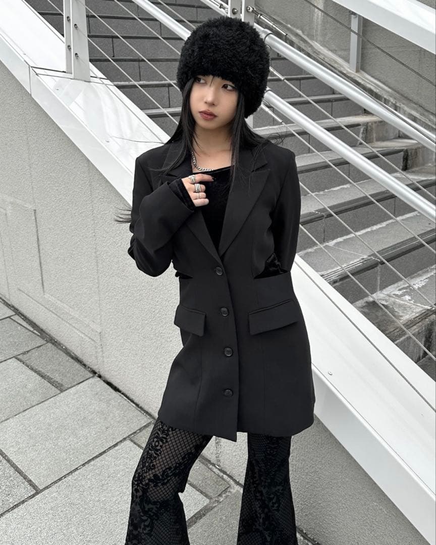 【LVEU.】カットアウトワンピースジャケット