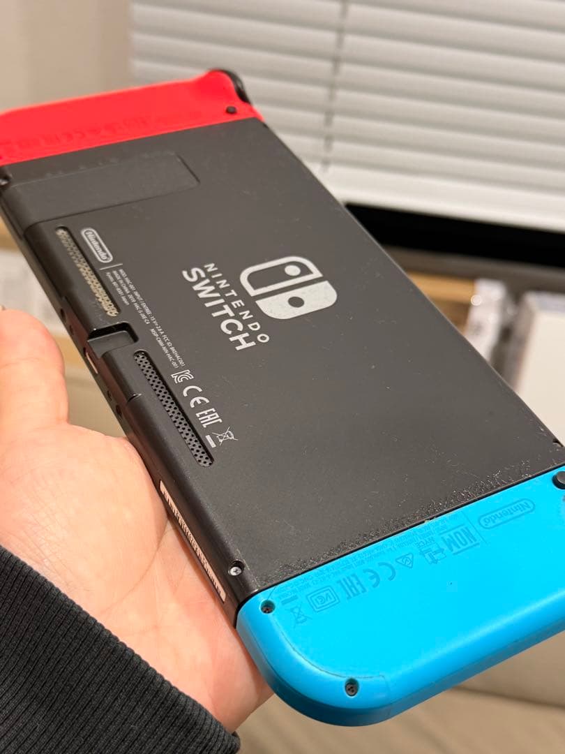 Nintendo Switch 赤・青 本体と付属品