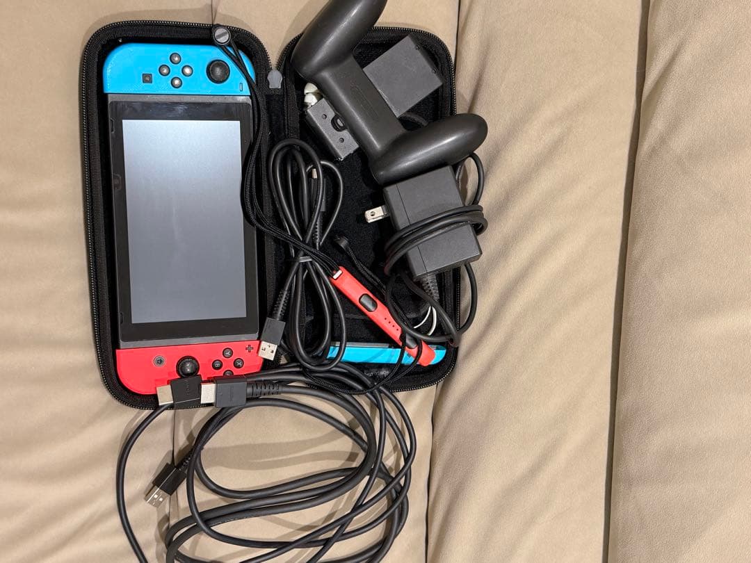 Nintendo Switch 赤・青 本体と付属品