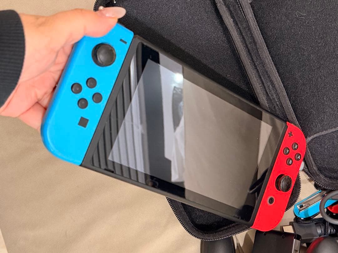 Nintendo Switch 赤・青 本体と付属品