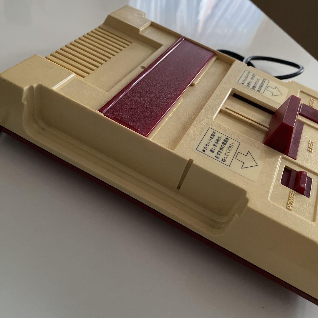任天堂　初代ファミコン