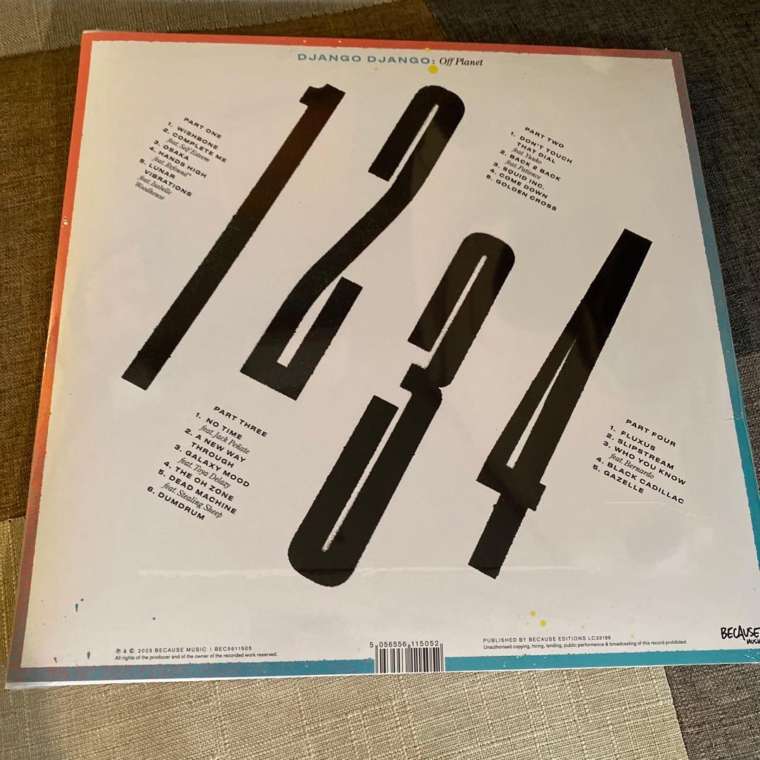Django Django Off Planet 黒バイナル