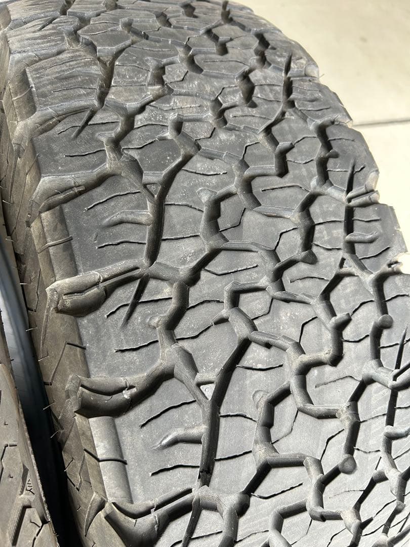 jun。　　　　中古２本　265/70R17 グッドリッチ　KO2
