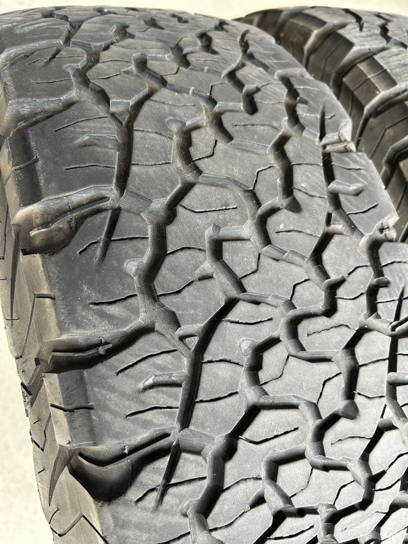 jun。　　　　中古２本　265/70R17 グッドリッチ　KO2