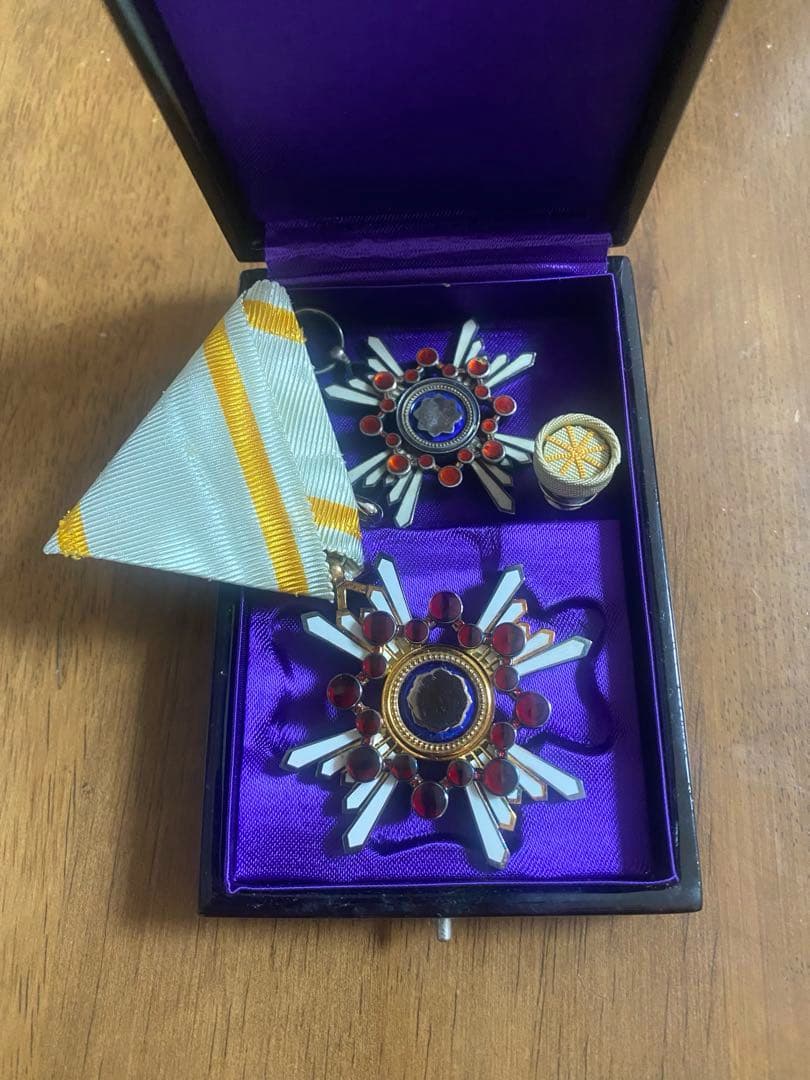 勲五等瑞宝章 瑞宝双光章 共箱付 本章＋略章＋ミニチュア章 美品 勲章