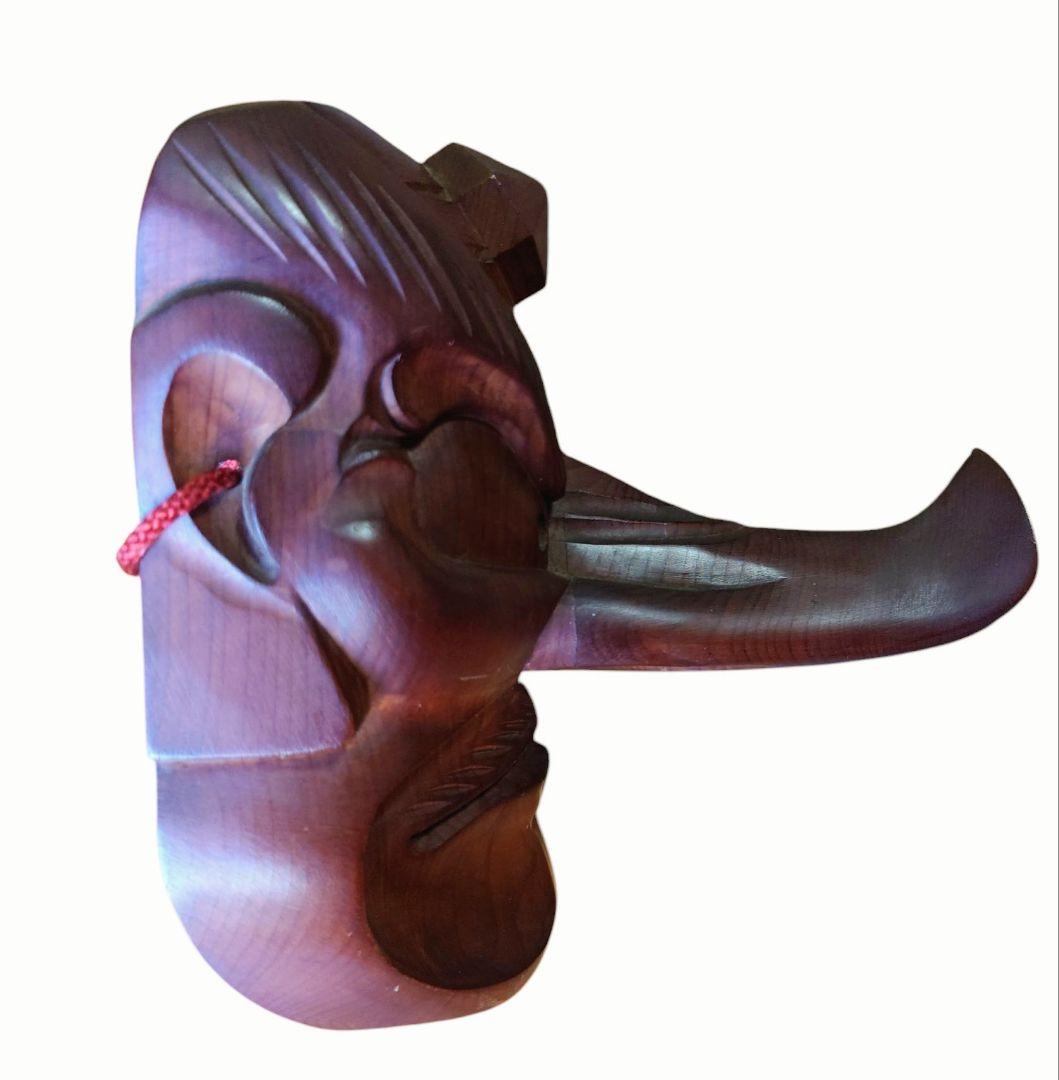 天然木彫刻の天狗お面壁飾り（中古品）