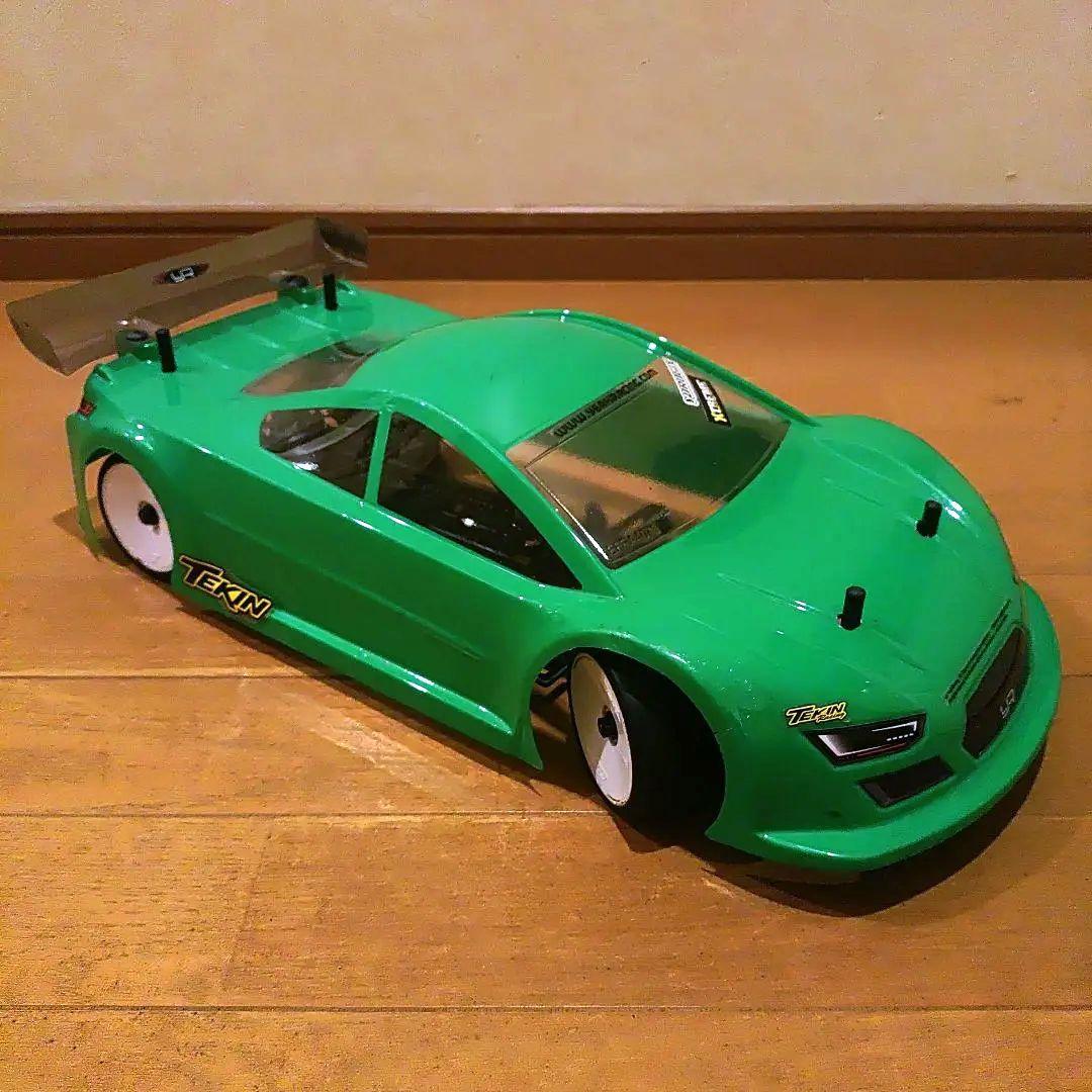 ヨコモ BD8 ハイエンドツーリングカー メカ無し ボディ付き