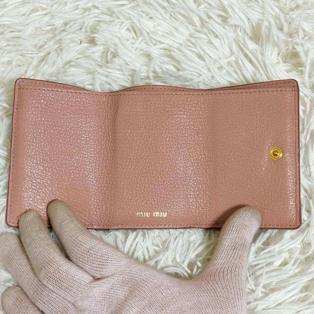 ミュウミュウ 三つ折り財布 コンパクトウォレット ゴールドロゴ RFID 箱
