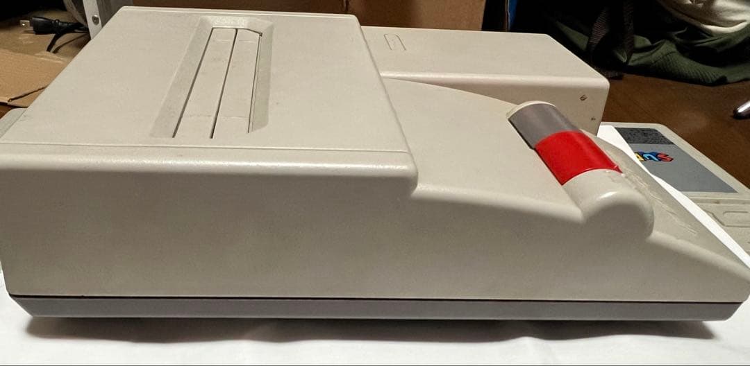 ニューファミコン本体＆ファミコンソフトまとめ売り（24本）