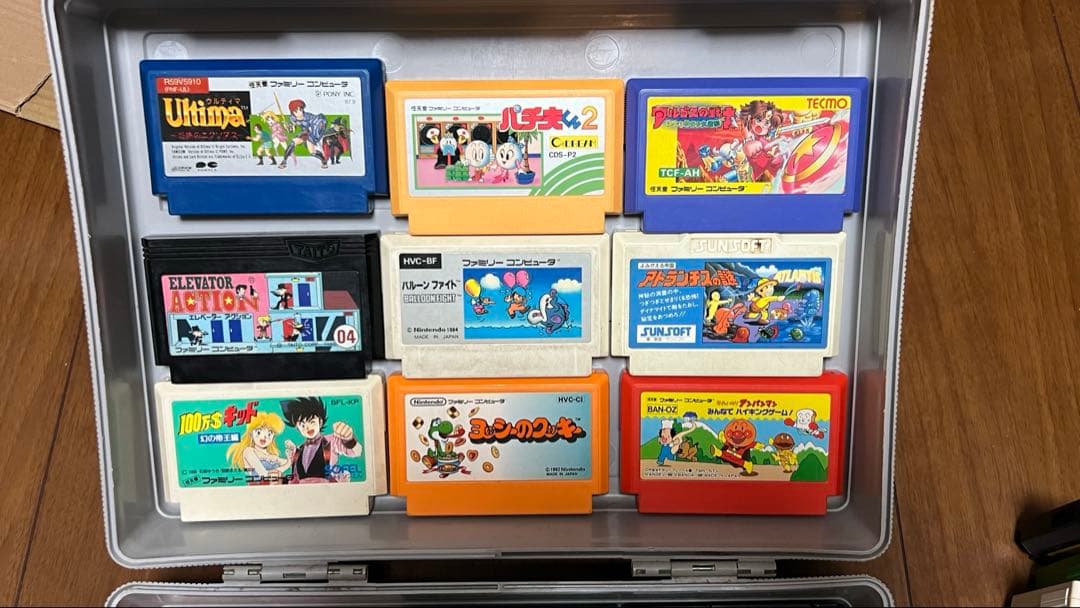 ニューファミコン本体＆ファミコンソフトまとめ売り（24本）