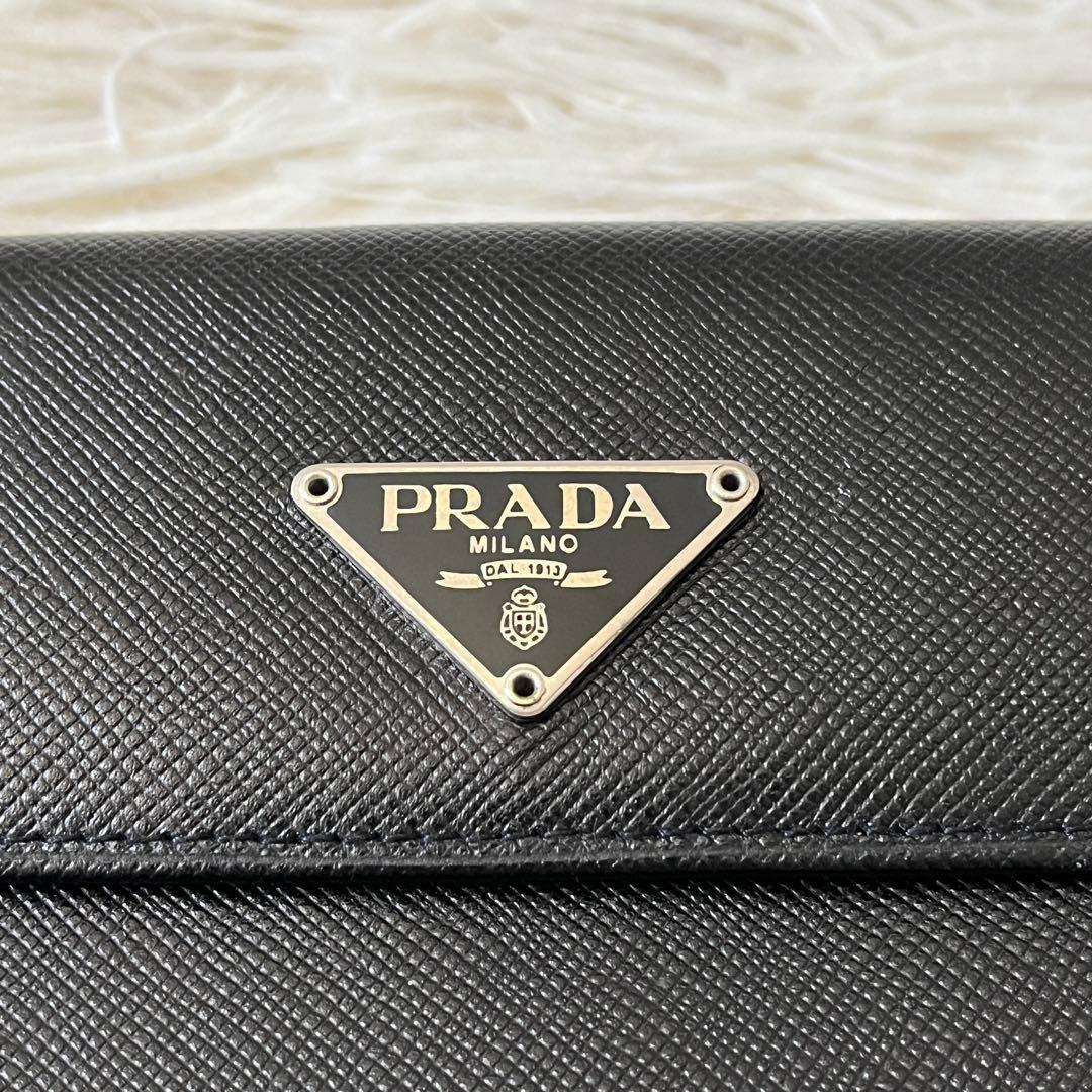 未使用✨PRADA プラダ　サフィアーノ　三つ折り財布　トライアングルロゴ　黒