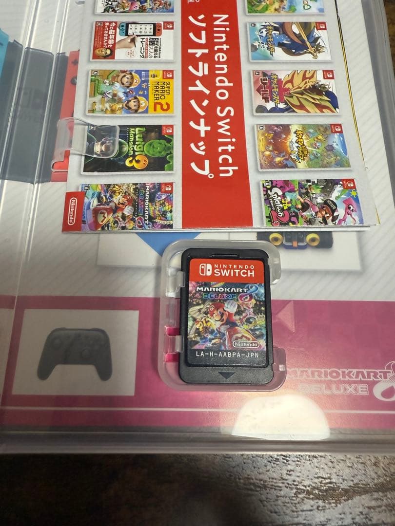 Nintendo Switch本体 + Mario Kart 8 Deluxe