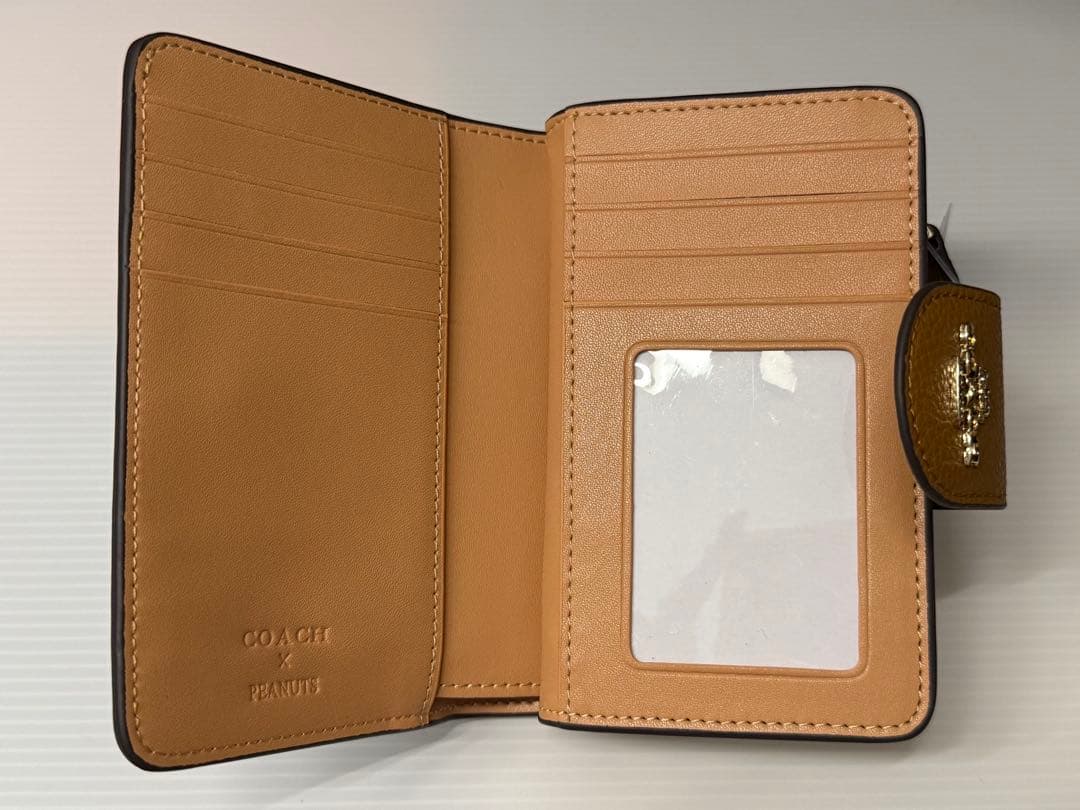 スヌーピー 二つ折り財布 新品未使用品
