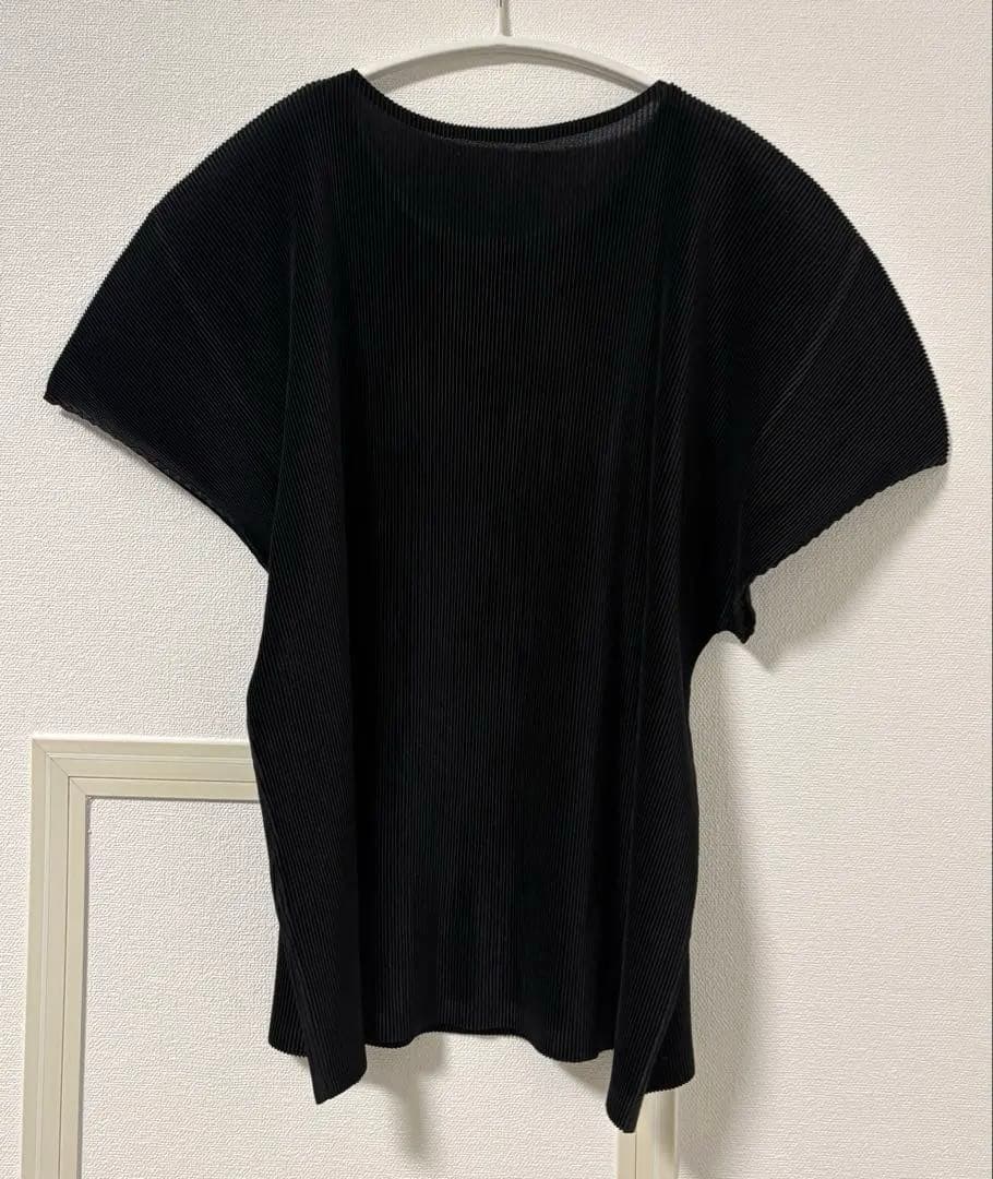 プリーツプリーズ半袖 Tシャツ