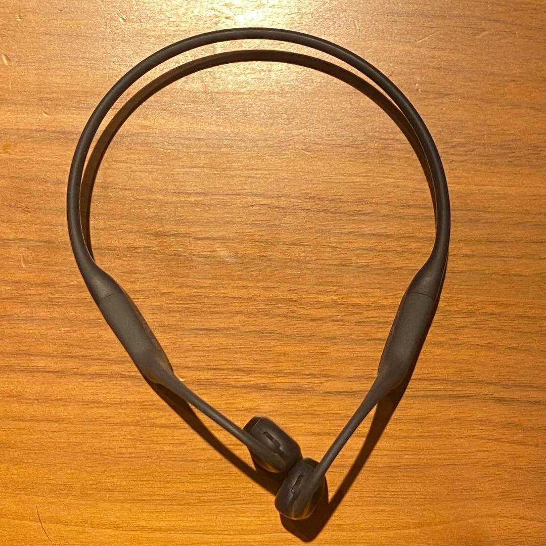 OpenRun Pro by Shokz骨伝導　ケース付　中古品