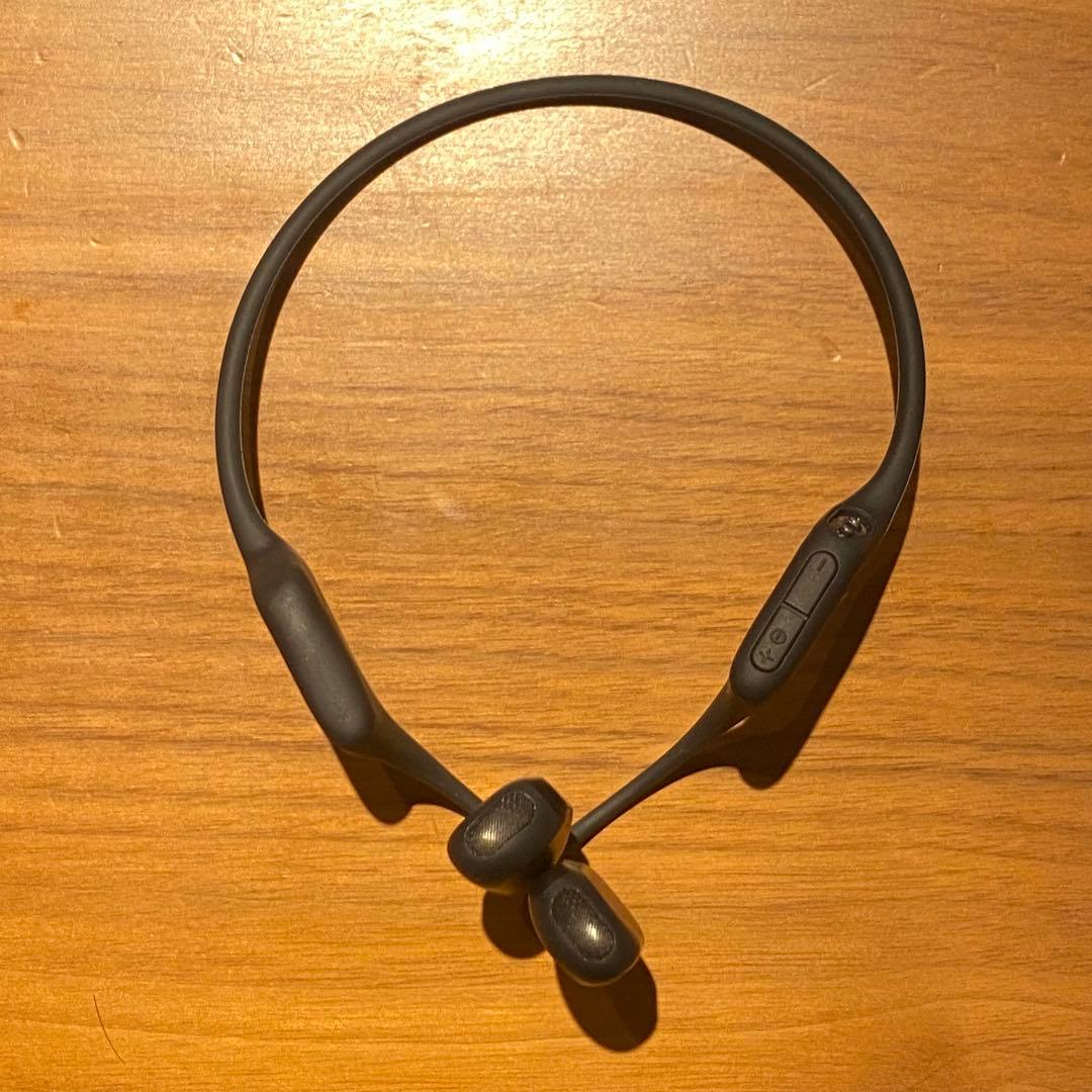 OpenRun Pro by Shokz骨伝導　ケース付　中古品