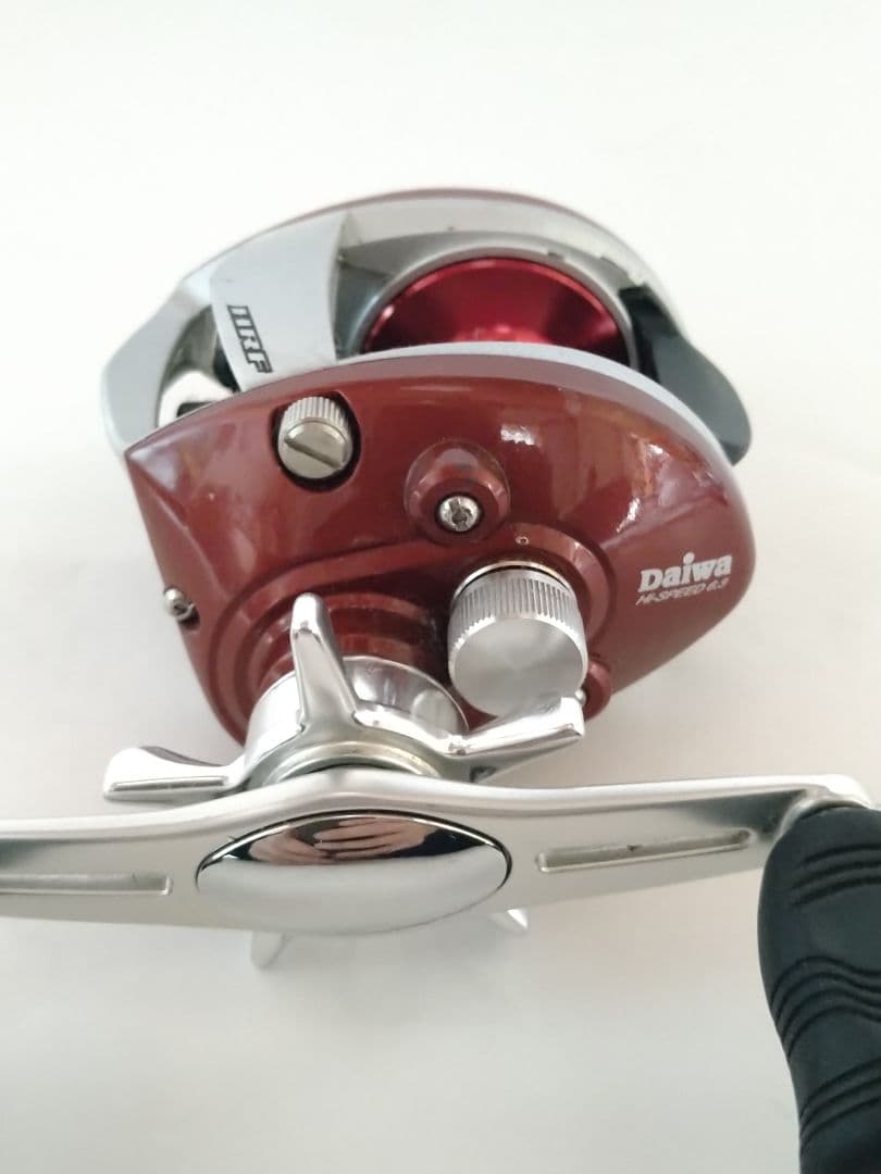 ダイワ DAIWA ソルティストHRF 淡水のみでの使用 左ハンドル