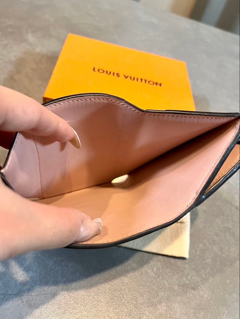 LOUIS VUITTON ルイヴィトン ポルトフォイユ・イリスXS
