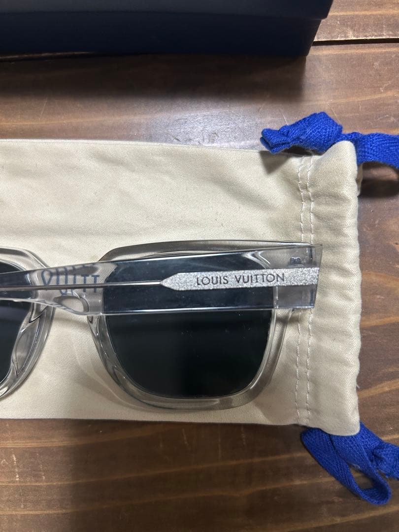LOUIS VUITTON クリアフレーム サングラス