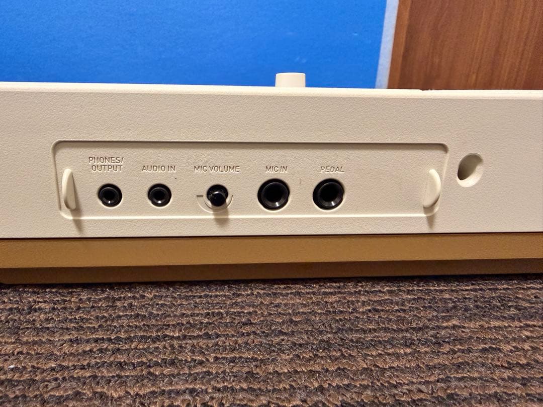 [美品]CASIO電子キーボード 光ナビゲーション LK-526
