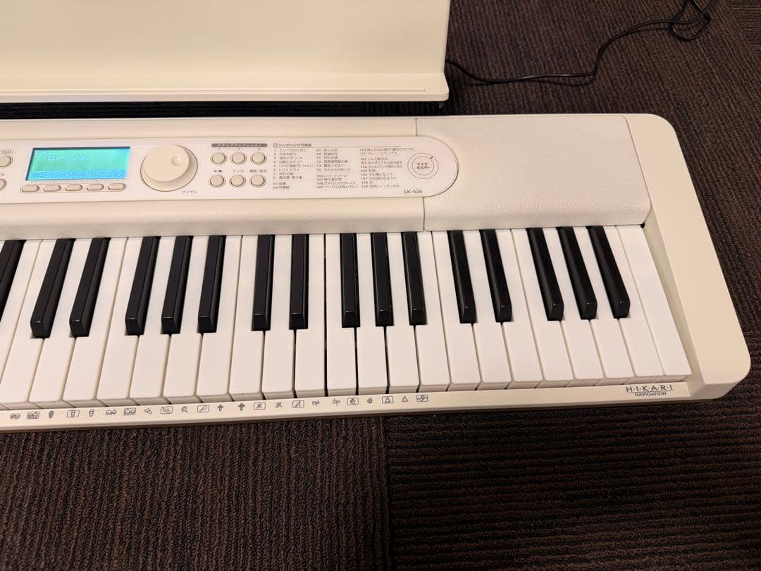 [美品]CASIO電子キーボード 光ナビゲーション LK-526