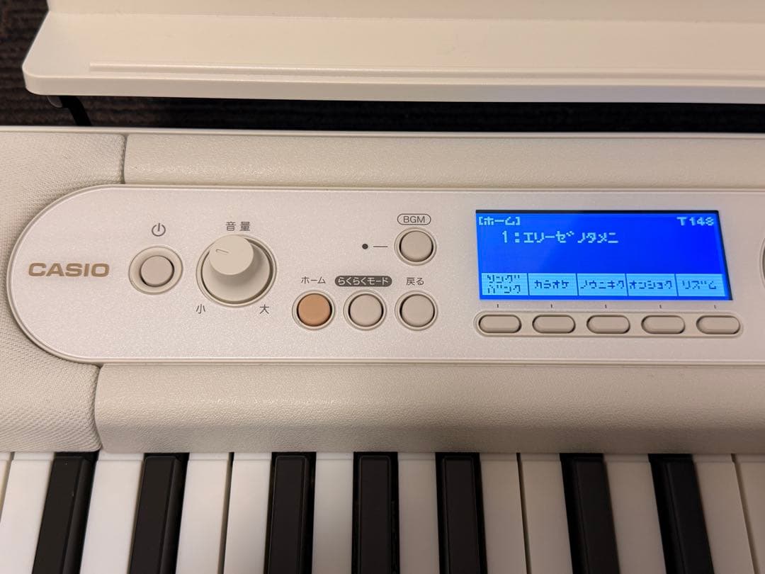 [美品]CASIO電子キーボード 光ナビゲーション LK-526