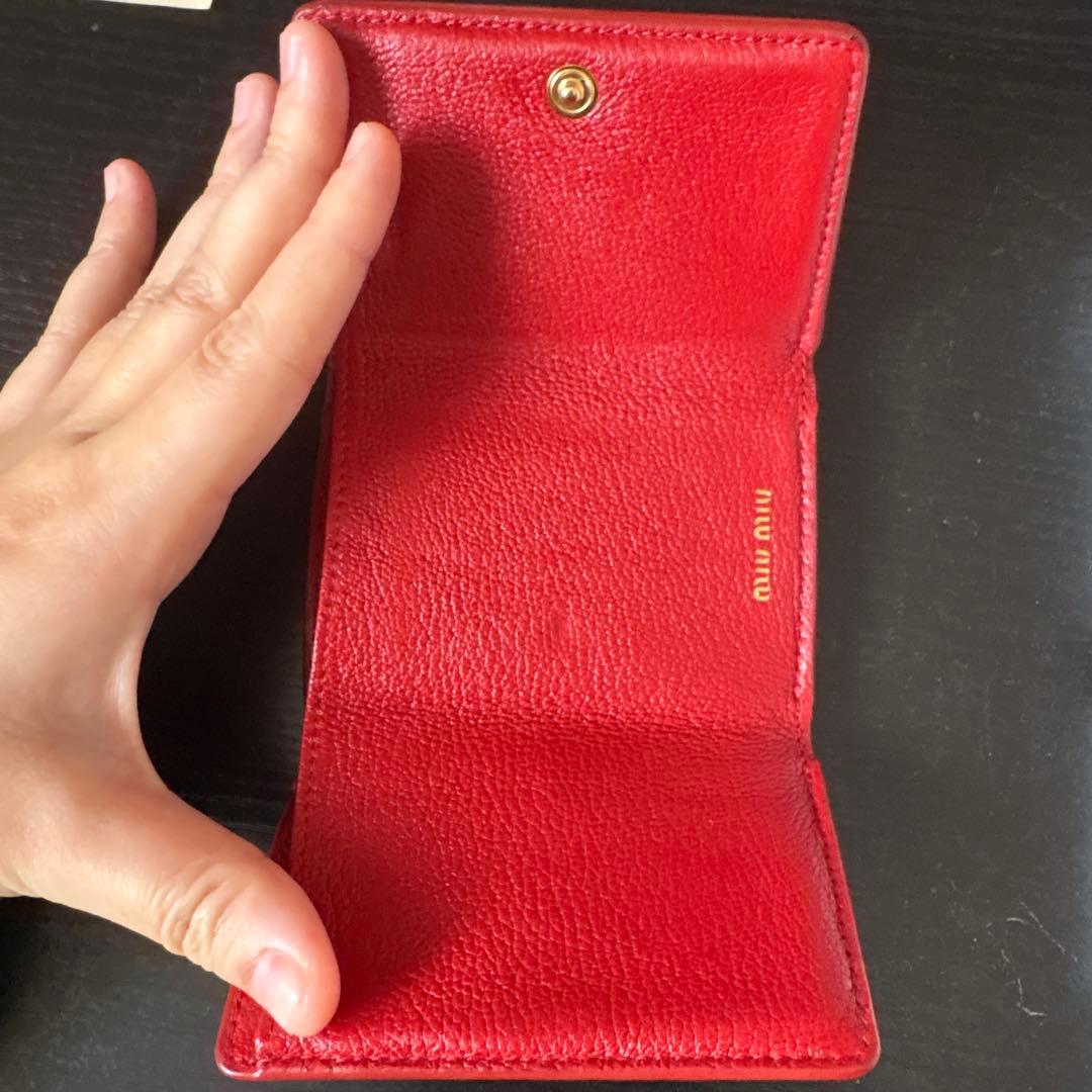 miumiu 三つ折財布
