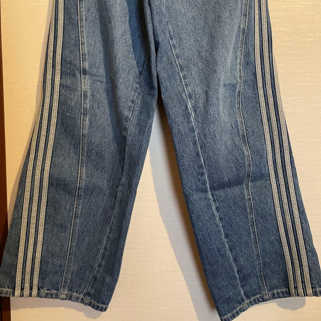 adidas originals ルーズ デニムパンツ