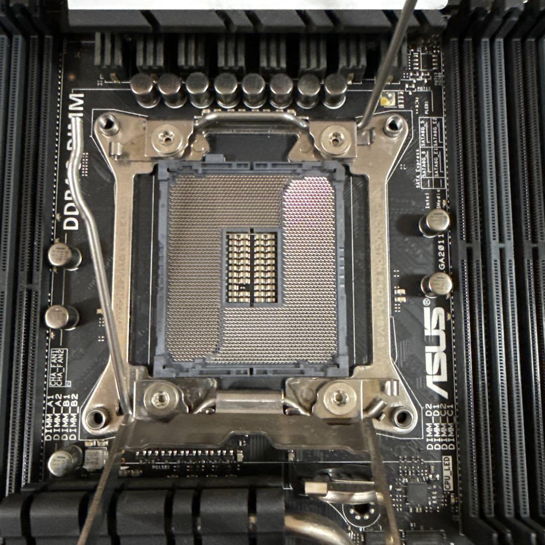 ASUS X99-DELUXE サーバーマザーボード