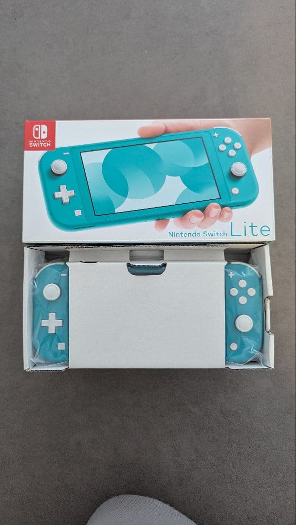 【美品】Nintendo Switch Lite 充電器、箱、SDカード付き