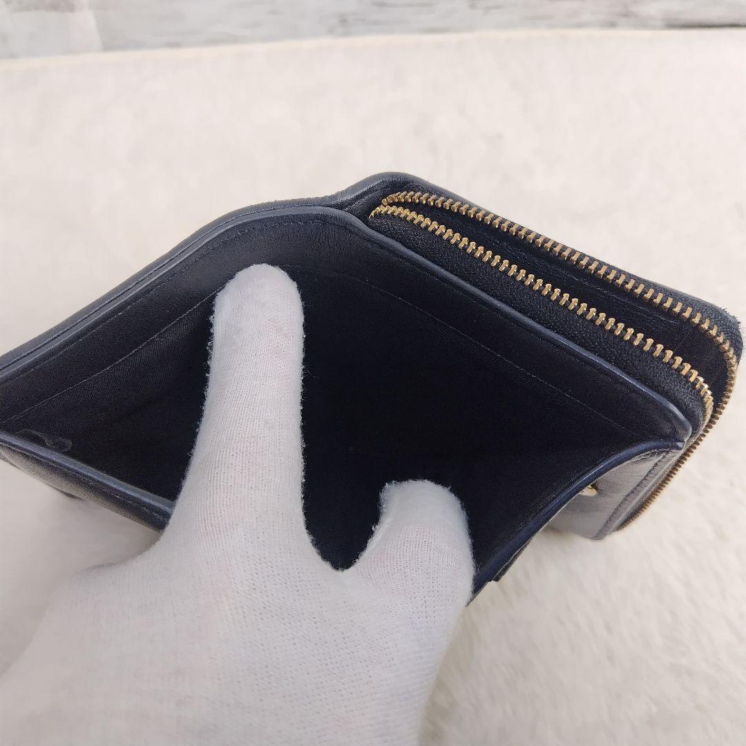 ✨美品✨トリーバーチ　二つ折り　キルティング　ロゴ金具　グレー　レザー
