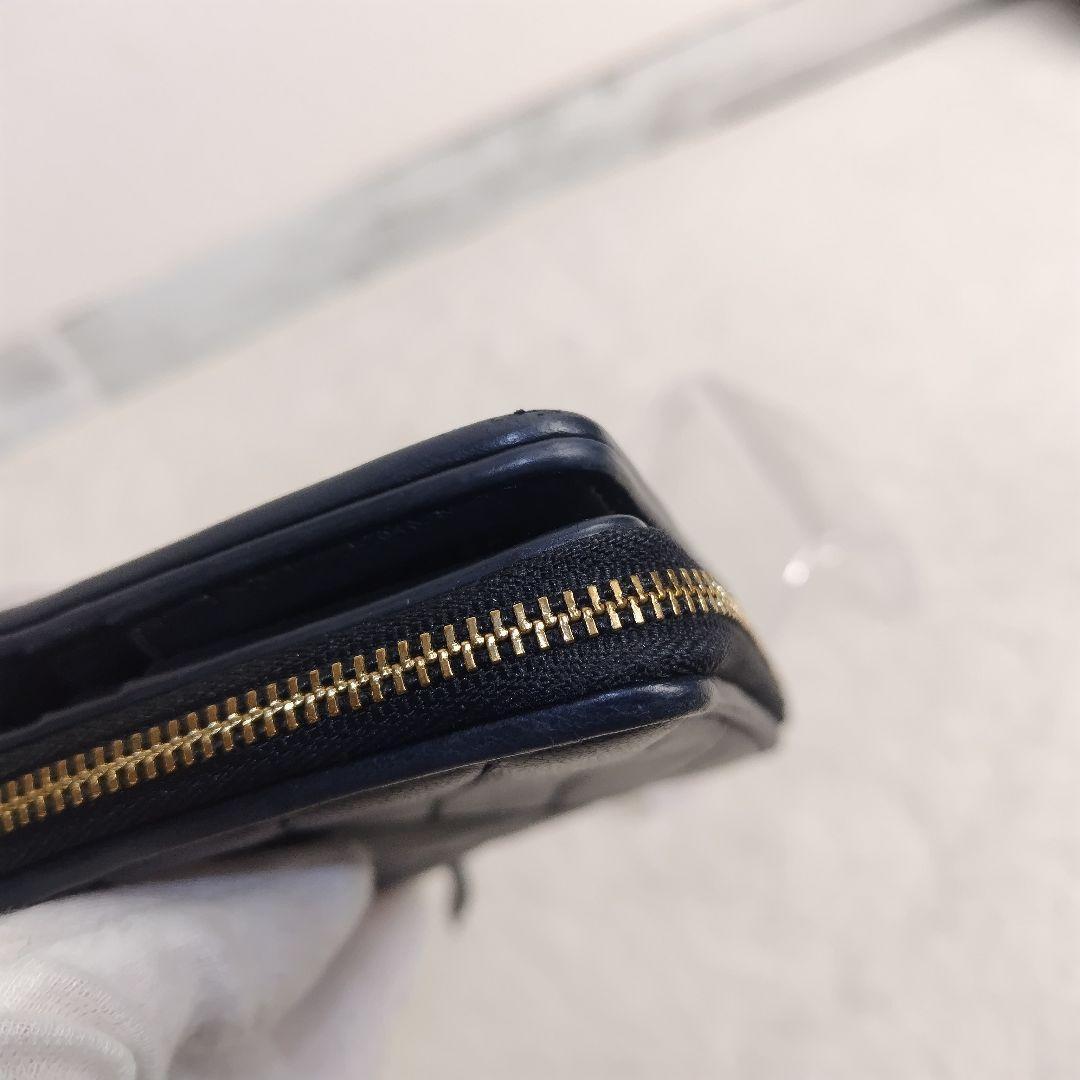 ✨美品✨トリーバーチ　二つ折り　キルティング　ロゴ金具　グレー　レザー