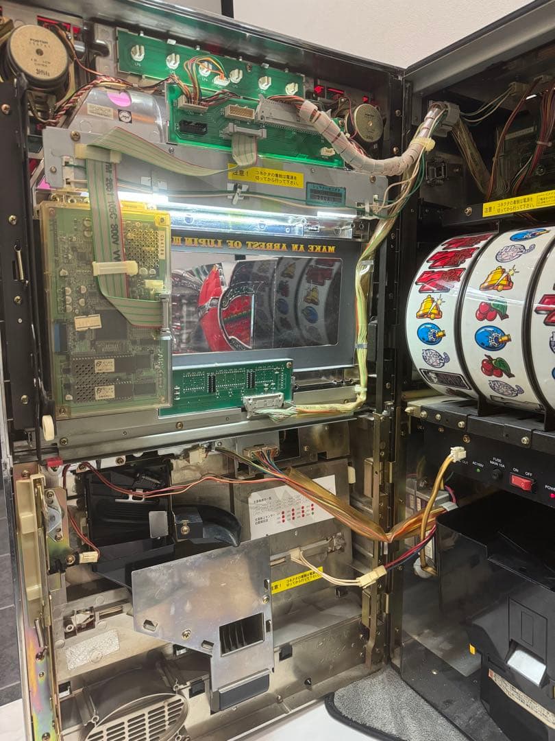 主役は銭形 不二子パネル スロット 不要機 実機 パチスロ実機 オリンピア