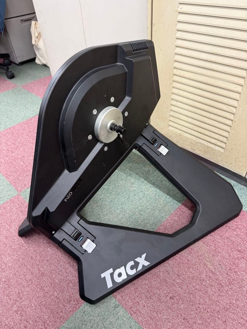 TACX NEO SMART T2800 タックス　スマートレーナー ローラー台