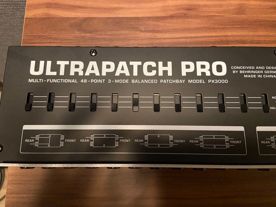 配信機器・PA機器・レコーディング機器 Behringer ULTRAPATCH PRO PX3000
