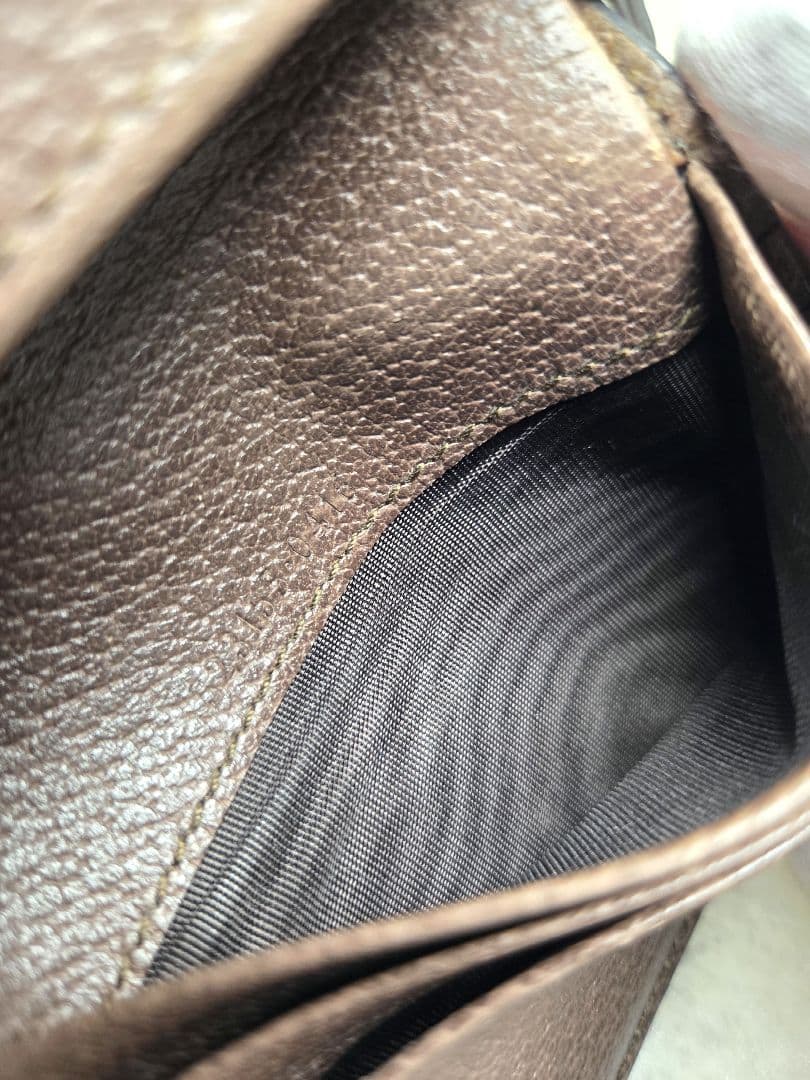 【美品】GUCCI　二つ折り財布　シェリーライン　GGキャンバス