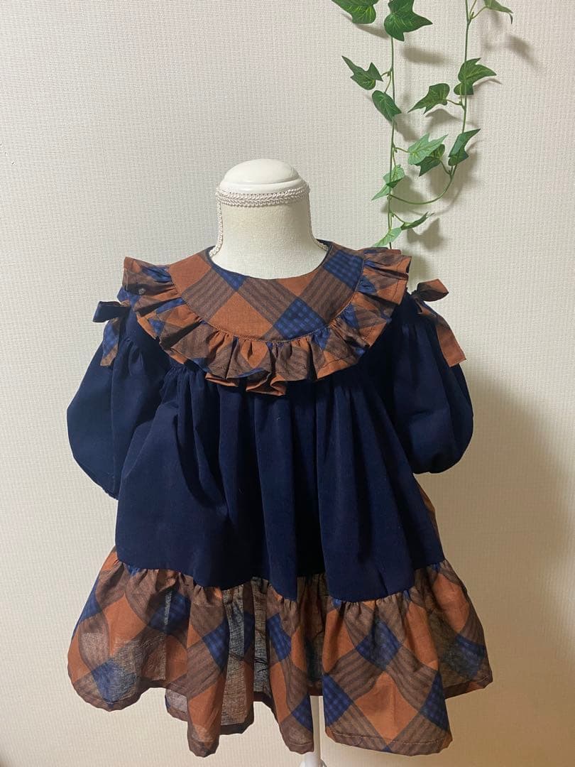ハンドメイド　フリルウエストギャザーワンピースの85サイズ