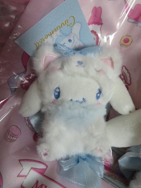 サンリオ　ミルキーこねこ　ぬいぐるみ　マスコットホルダー　シナモロール