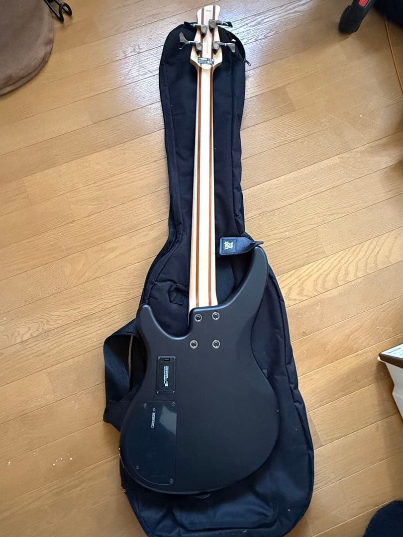 Yamaha エレキベース ブラック 4弦
