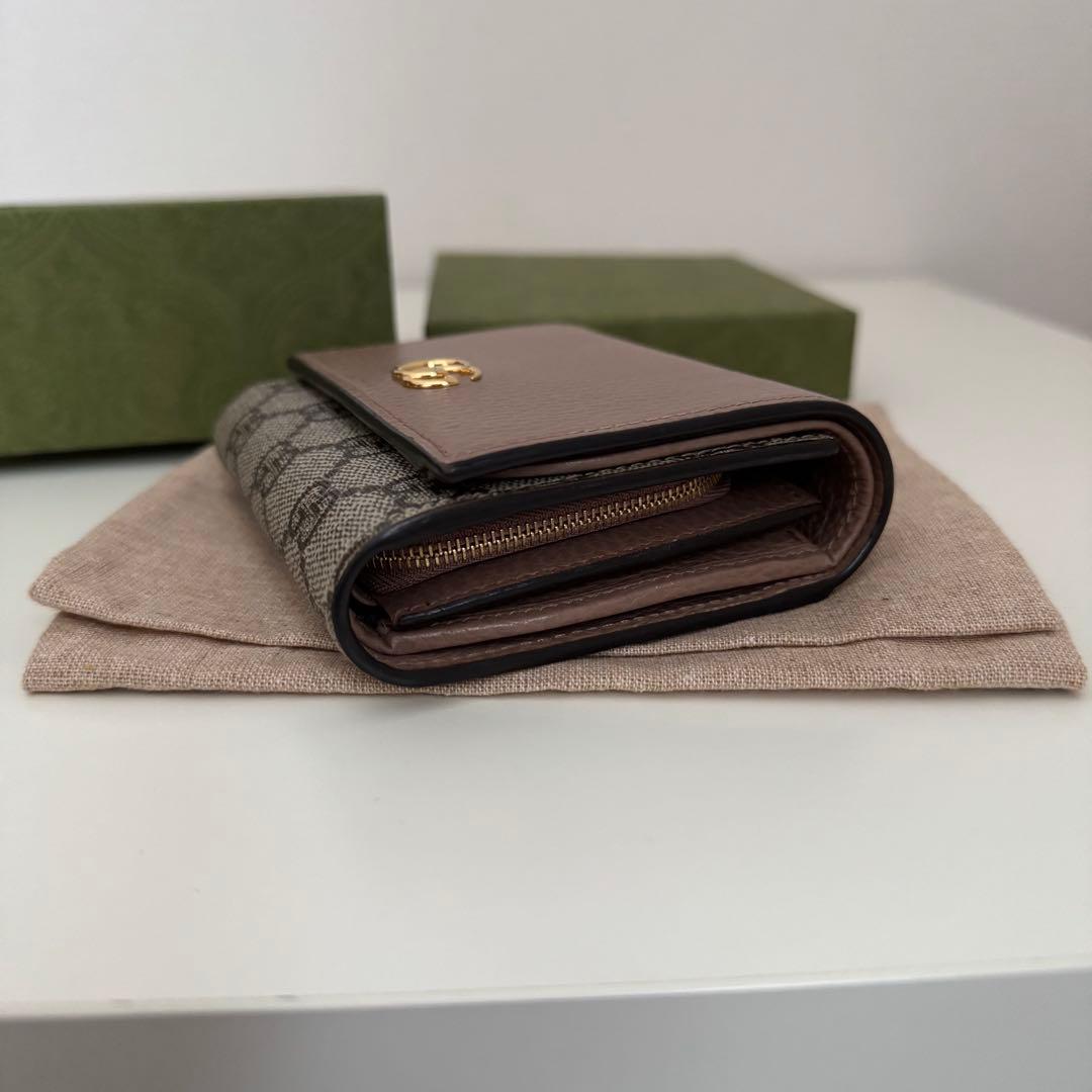 GUCCI グッチ ダブルGバイカラー　ミディアム ウォレット 二つ折り財布