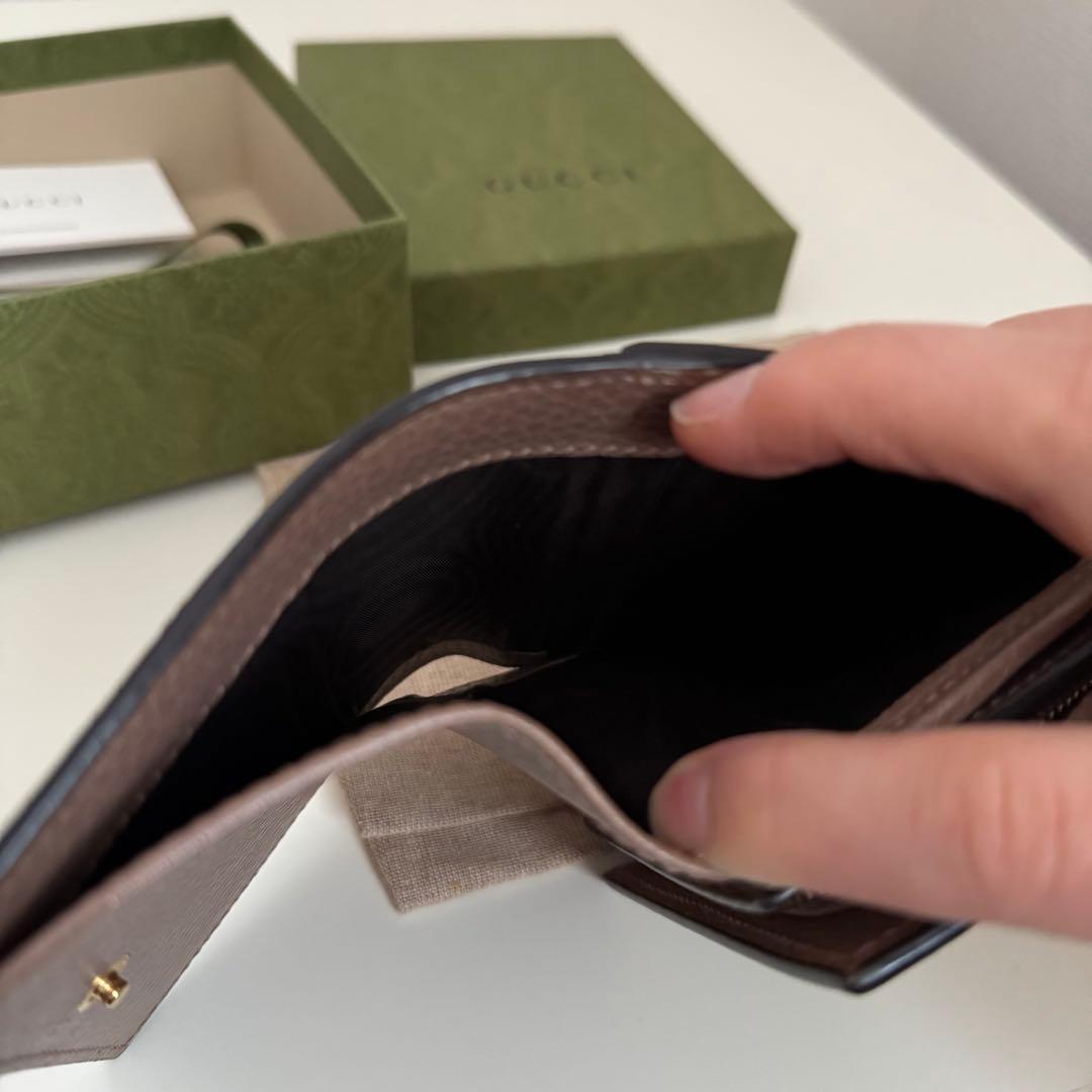 GUCCI グッチ ダブルGバイカラー　ミディアム ウォレット 二つ折り財布