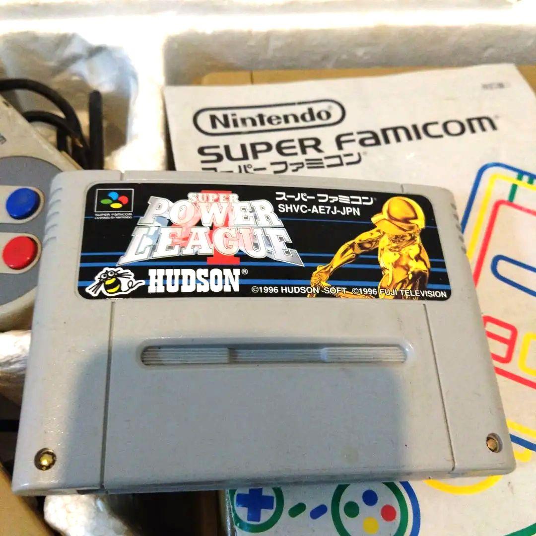 スーパーファミコン　本体　箱付き説明書あり　おまけソフト1つ